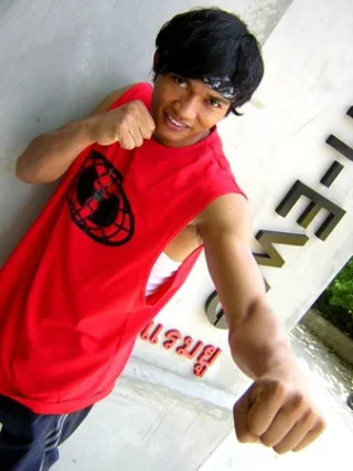 Tony Jaa height profile photo