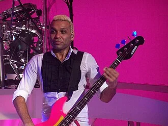 Tony Kanal height profile photo