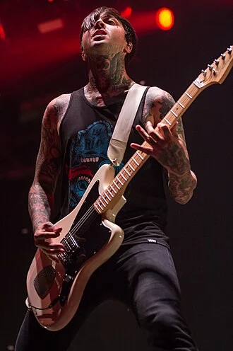Tony Perry height profile photo