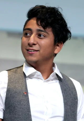 Tony Revolori height profile photo
