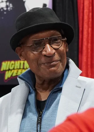 Tony Todd height profile photo