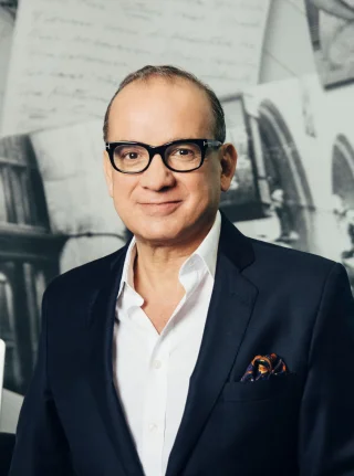 Touker Suleyman height profile photo