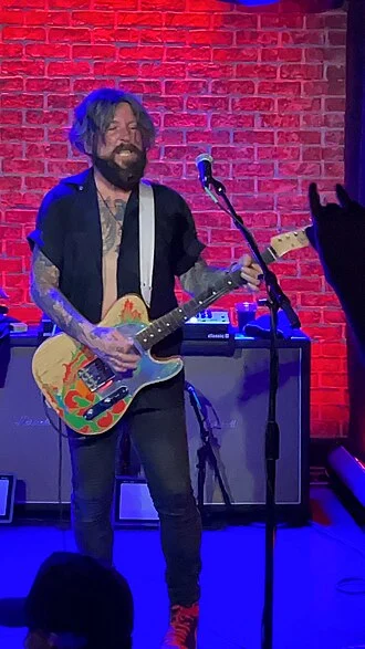 Tracii Guns height profile photo