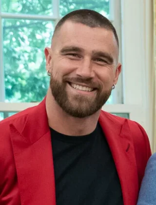 Travis Kelce height profile photo