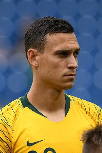 Trent Sainsbury height profile photo