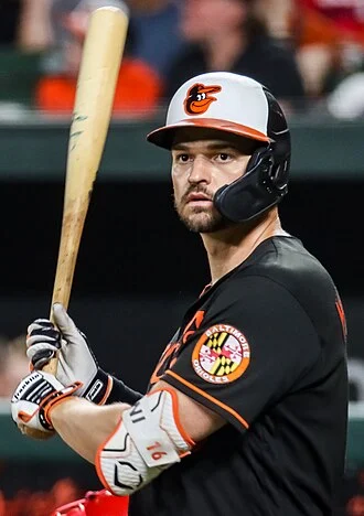 Trey Mancini height profile photo