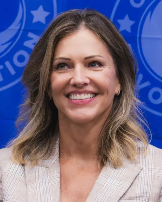 Tricia Helfer height profile photo