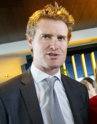Tristram Hunt height profile photo