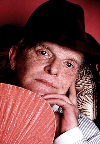 Truman Capote height profile photo