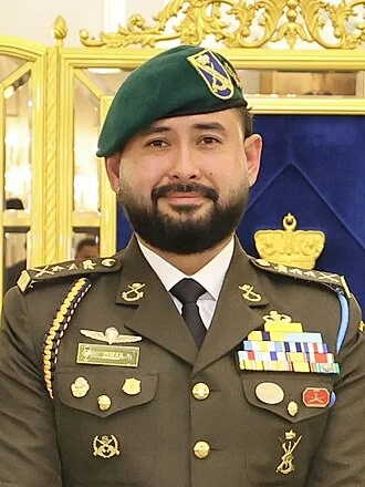 Tunku Ismail Idris height profile photo