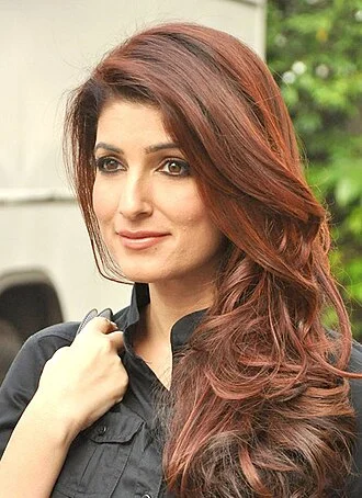 Twinkle Khanna height profile photo
