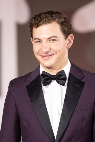 Tye Sheridan height profile photo