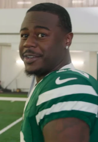 Tyler Johnson (American football) height profile photo