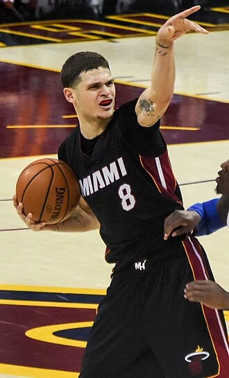 Tyler Johnson (basketball) height profile photo