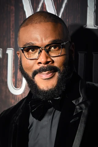 Tyler Perry height profile photo