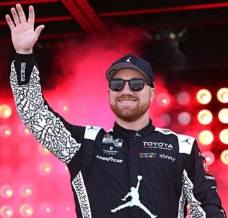 Tyler Reddick height profile photo