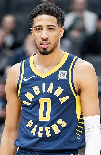 Tyrese Haliburton height profile photo