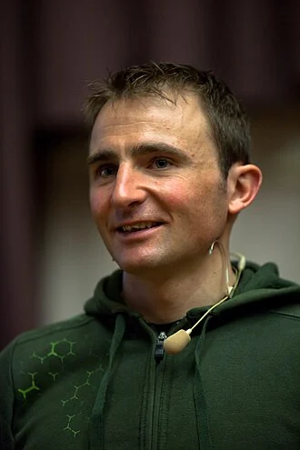 Ueli Steck height profile photo
