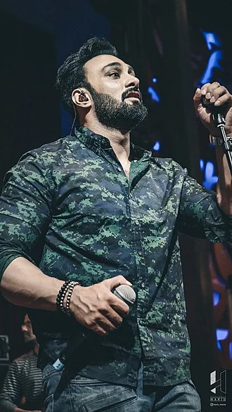 Umair Jaswal height profile photo
