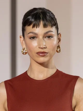 Úrsula Corberó height profile photo