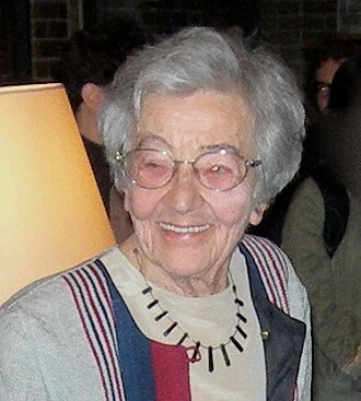 Ursula Franklin height profile photo