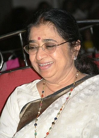 Usha Mangeshkar height profile photo