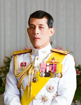 Vajiralongkorn height profile photo
