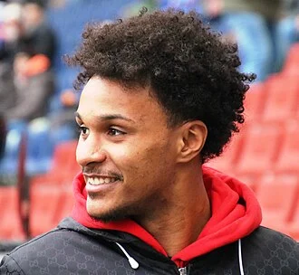 Valentino Lazaro height profile photo