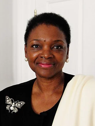 Valerie Amos, Baroness Amos height profile photo