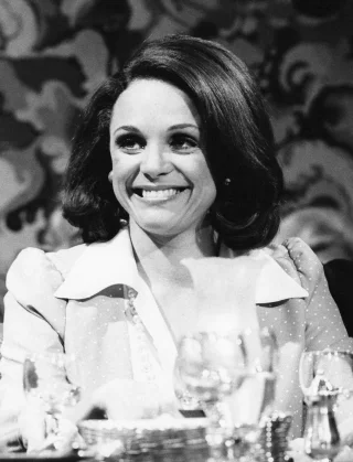 Valerie Harper height profile photo