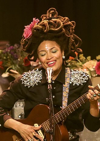 Valerie June height profile photo