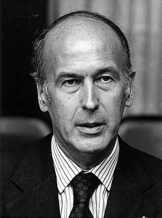 Valéry Giscard d'Estaing height profile photo
