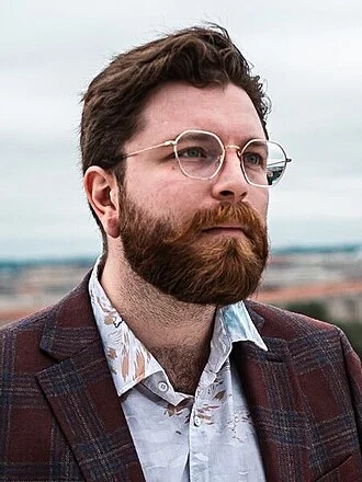 Vaush height profile photo