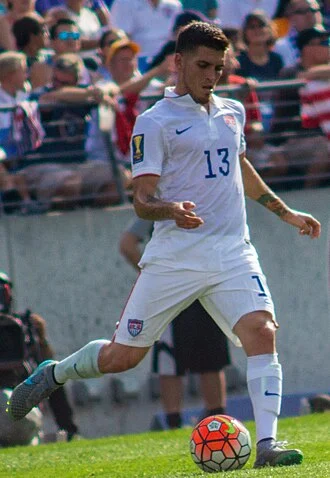 Ventura Alvarado height profile photo