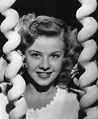 Vera-Ellen height profile photo
