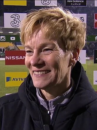 Vera Pauw height profile photo