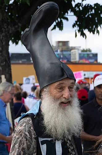 Vermin Supreme height profile photo