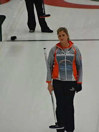 Vicki Chalmers height profile photo