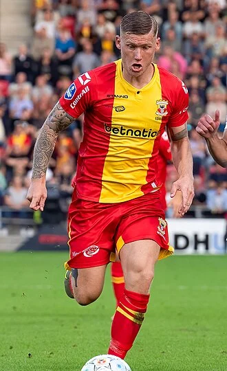 Victor Edvardsen height profile photo