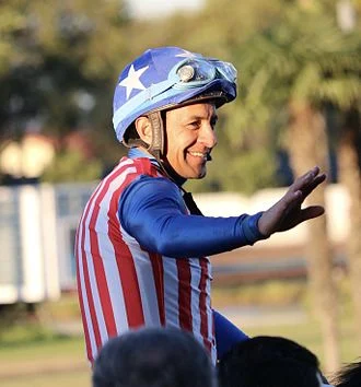 Victor Espinoza height profile photo