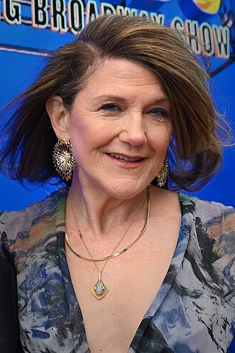 Victoria Clark height profile photo