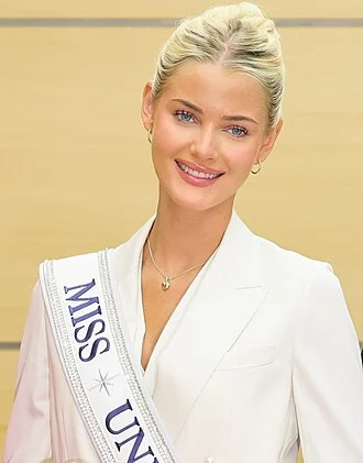 Victoria Kjær Theilvig height profile photo