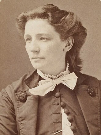Victoria Woodhull height profile photo
