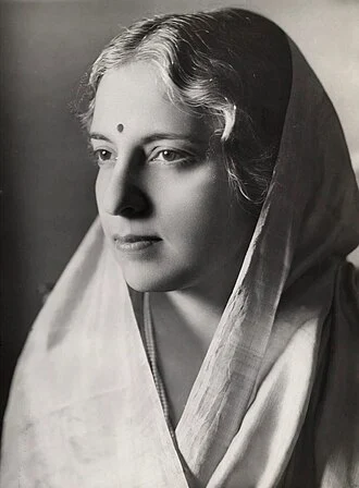 Vijaya Lakshmi Pandit height profile photo