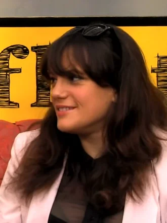 Vikki Stone height profile photo