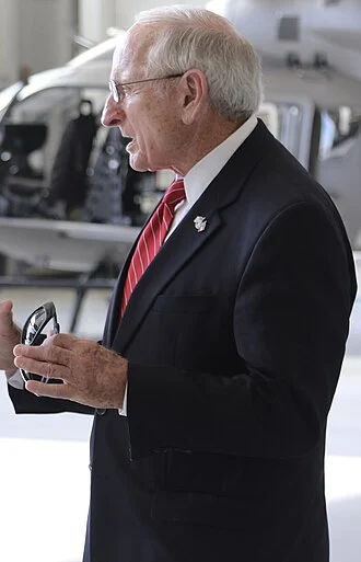 Vince Dooley height profile photo