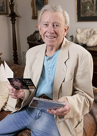 Vince Hill height profile photo