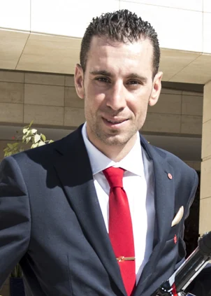 Vincenzo Nibali height profile photo