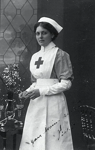 Violet Jessop height profile photo