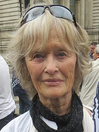 Virginia McKenna height profile photo
